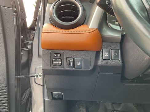 Used 2016 Toyota RAV4 Limited AWD/4WD image 16