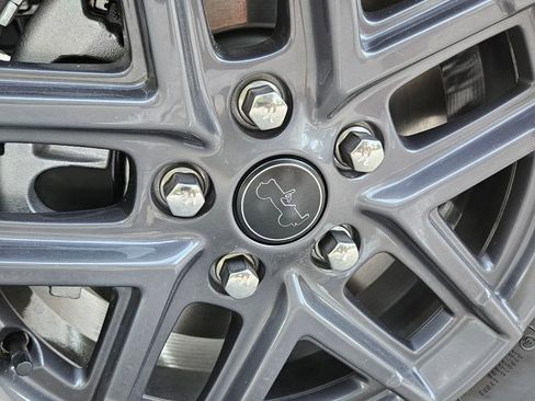 New 2025 Jeep Gladiator Sport image 19