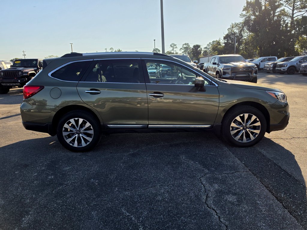 Used 2017 Subaru Outback 3.6R Touring w/ Popular Package #5A AWD/4WD image 9