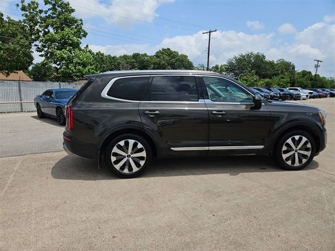Used 2022 Kia Telluride EX w/ EX Premium Package image 9