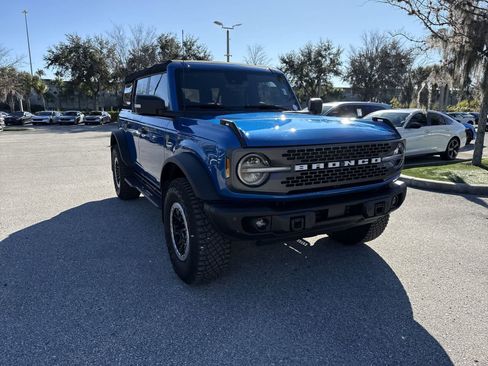 Used 2023 Ford Bronco Badlands image 8