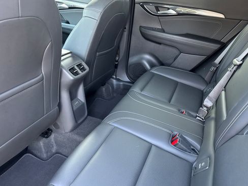 Certified 2025 Buick Envision Preferred image 12