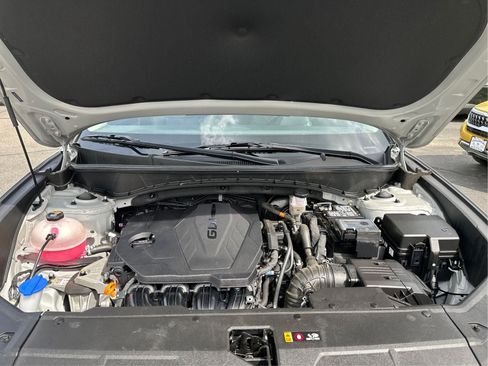 Certified 2023 Hyundai Tucson Limited AWD/4WD image 11