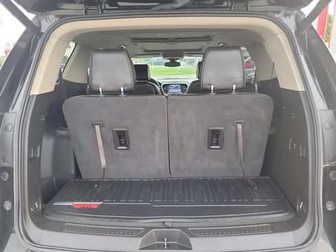 Used 2019 GMC Acadia Denali w/ Technology Package FWD image 37