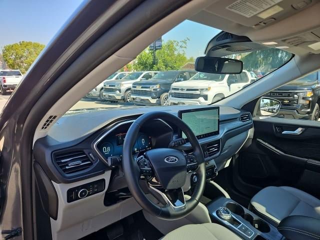 Used 2025 Ford Escape Platinum AWD/4WD image 10