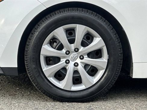 Used 2024 Toyota Corolla LE image 25