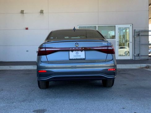 Used 2026 Volkswagen Jetta Sport FWD image 4