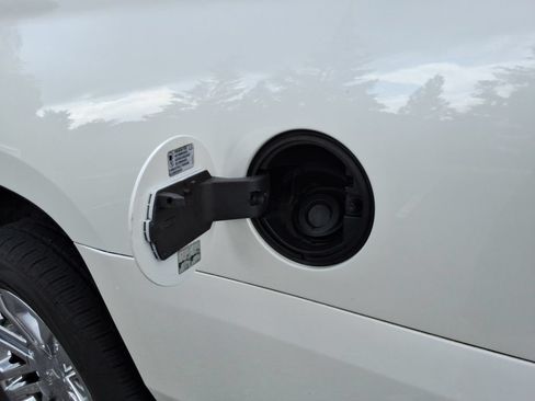 Certified 2016 Cadillac Escalade ESV 2WD image 13
