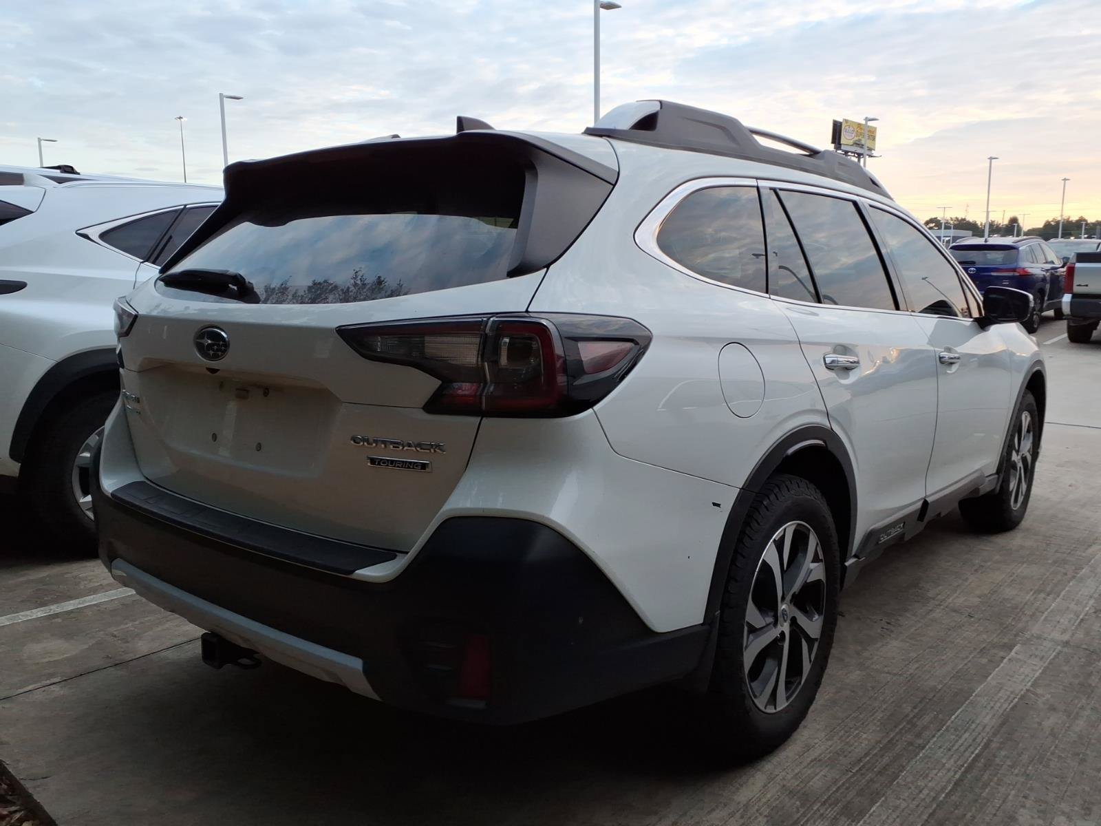 Used 2020 Subaru Outback Touring w/ Popular Package #2 AWD/4WD image 9
