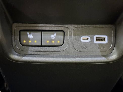 Used 2022 Cadillac XT4 Sport image 36