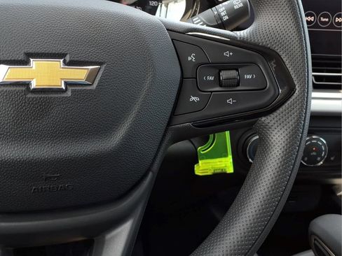New 2026 Chevrolet Trax LS w/ LS Convenience Package FWD image 10