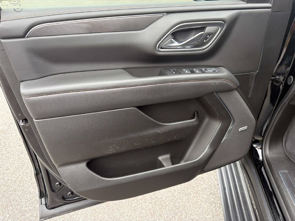 Used 2024 GMC Yukon XL AT4 w/ AT4 Premium Plus Package AWD/4WD image 19