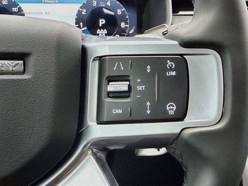 Used 2025 Land Rover Discovery S AWD/4WD image 12