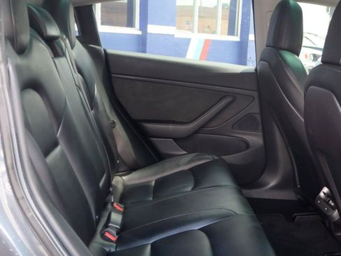 Used 2018 Tesla Model 3 Long Range AWD/4WD image 19