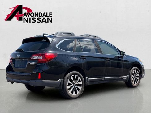 Used 2017 Subaru Outback 2.5i Limited AWD/4WD image 3