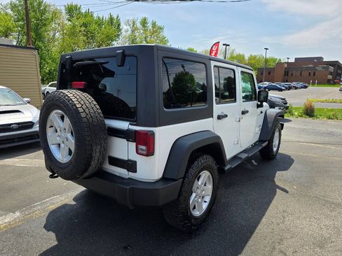 Used 2017 Jeep Wrangler Unlimited Sport w/ Quick Order Package 24S AWD/4WD image 3
