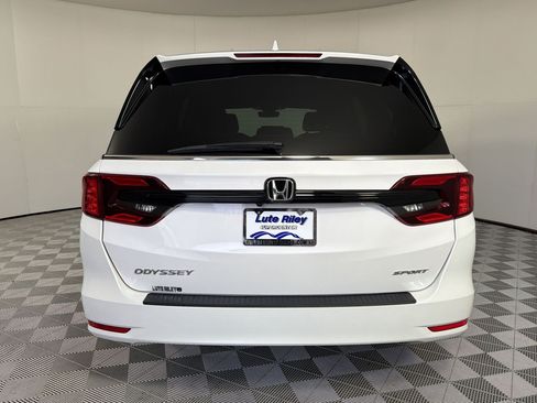 Used 2024 Honda Odyssey Sport image 10