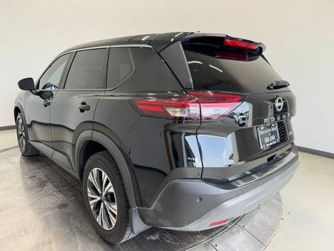 Used 2022 Nissan Rogue SV FWD image 9