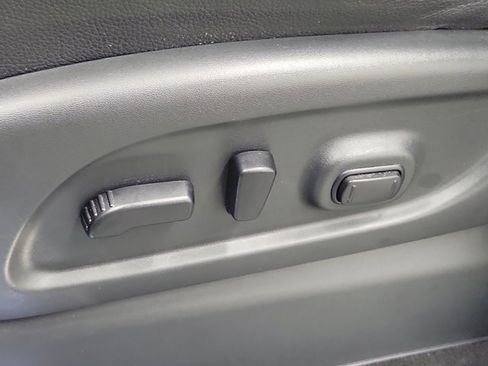 Used 2023 Nissan Titan PRO-4X w/ Pro-4x Convenience Package image 26