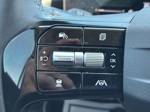 Certified 2026 Kia Sorento LX FWD image 33
