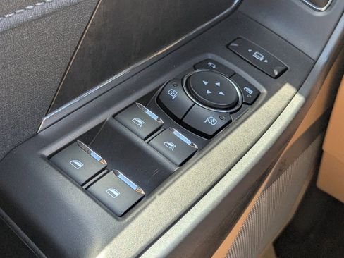 New 2026 Ford F250 Lariat w/ Black Appearance Package image 28