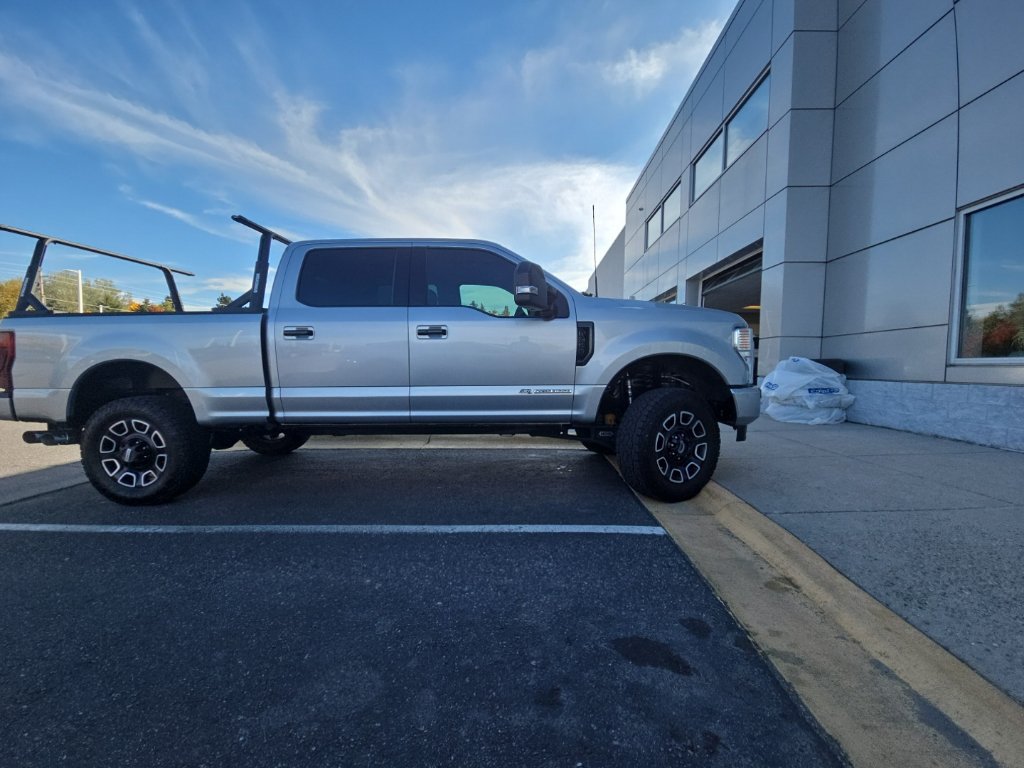 Used 2022 Ford F350 Platinum AWD/4WD image 1