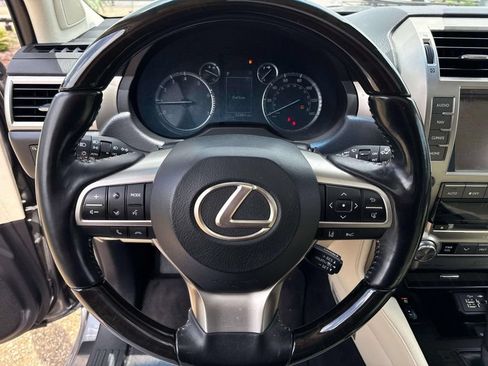 Used 2021 Lexus GX 460 Luxury w/ Off Road Package AWD/4WD image 19
