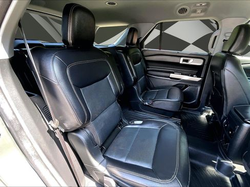 Certified 2022 Ford Explorer Limited w/ Equipment Group 301A AWD/4WD image 26