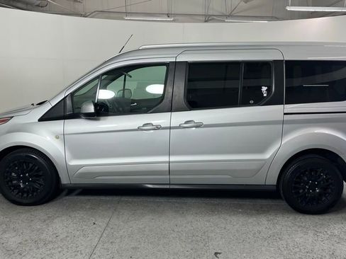 Used 2017 Ford Transit Connect Titanium FWD image 10