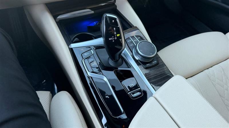 Used 2021 BMW 530i xDrive w/ Premium Package AWD/4WD image 35
