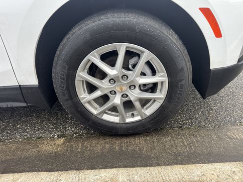 Certified 2024 Chevrolet Equinox LT w/ LPO, Floor Liner Package image 12