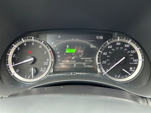 Used 2022 Toyota Highlander Platinum image 16