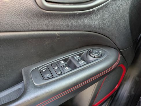 Used 2018 Jeep Compass Trailhawk image 20