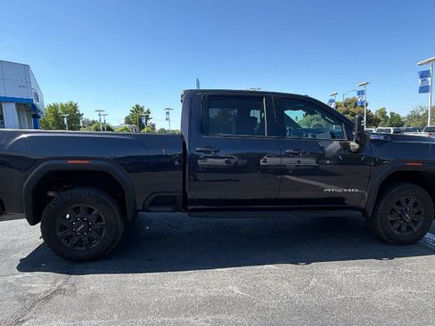 Used 2024 GMC Sierra 2500 AT4 w/ AT4 Premium Plus Package AWD/4WD image 4