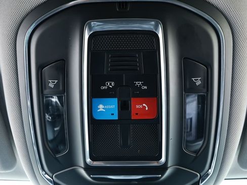 Used 2023 Jeep Grand Cherokee L Laredo RWD image 21