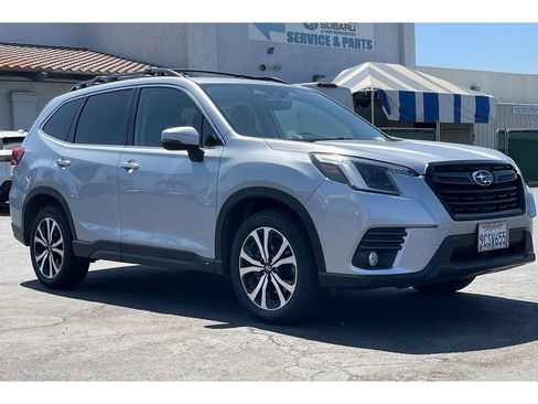 Used 2022 Subaru Forester Limited w/ Popular Package #3 image 8