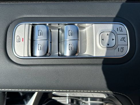 Used 2025 Mercedes-Benz G 63 AMG 4MATIC image 11