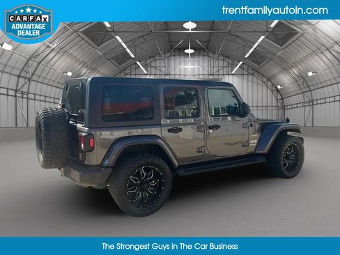 Used 2019 Jeep Wrangler Unlimited Sahara image 47