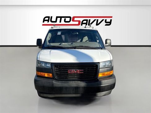 Used 2022 GMC Savana 2500 w/ Driver Convenience Package image 2