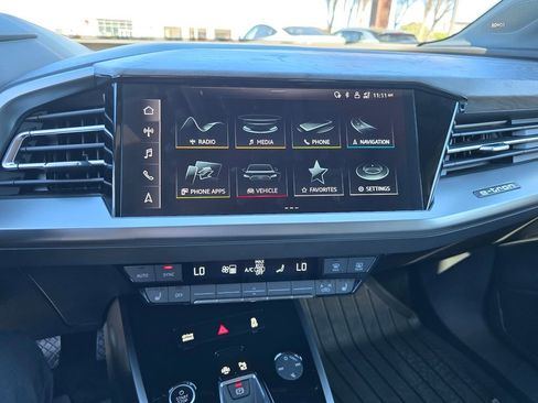 Used 2024 Audi Q4 e-tron Prestige image 24