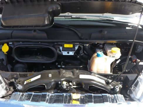 Used 2025 RAM ProMaster 2500 w/ U-Haul Equipment Group FWD image 15