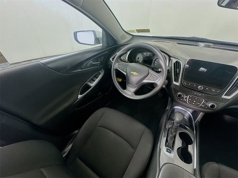 Used 2024 Chevrolet Malibu LT image 9