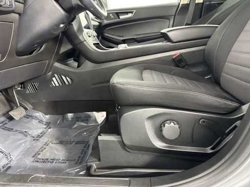 Used 2022 Ford Edge SE w/ Cargo Accessory Package image 19