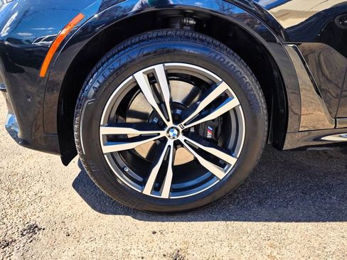 Used 2021 BMW X7 M50i w/ Dynamic Handling Package image 60