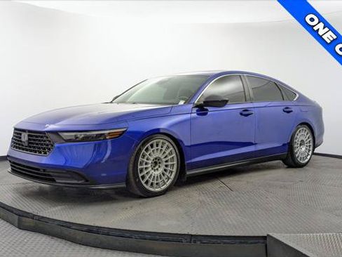 Used 2024 Honda Accord Sport image 2