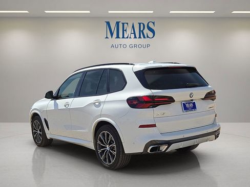 Used 2026 BMW X5 sDrive40i image 3