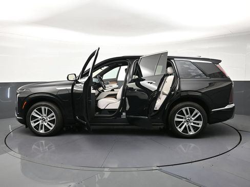 Used 2026 Cadillac Vistiq Luxury AWD/4WD image 34