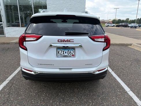 Used 2023 GMC Terrain SLT w/ Infotainment Package II AWD/4WD image 6