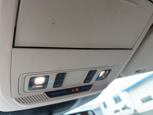 Used 2021 Ford Explorer XLT RWD image 19