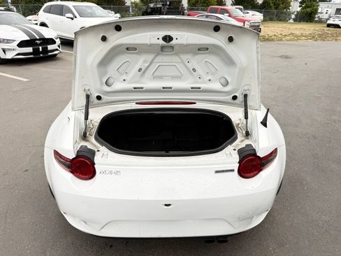 Used 2020 MAZDA MX-5 Miata Sport RWD image 43